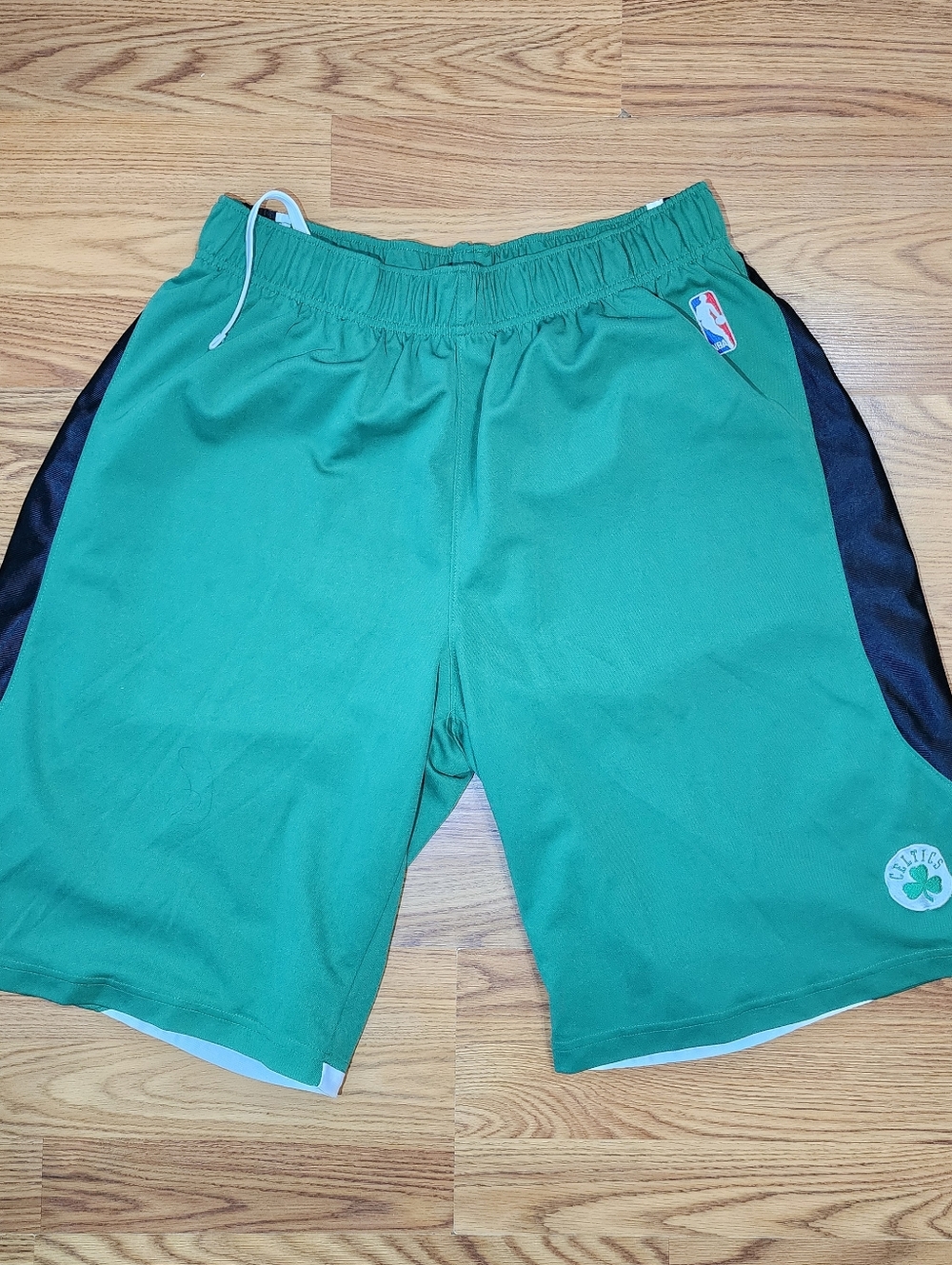 Vtg Y2K Adidas NBA Boston Celtics Basketball Shorts Green Black Men's READ